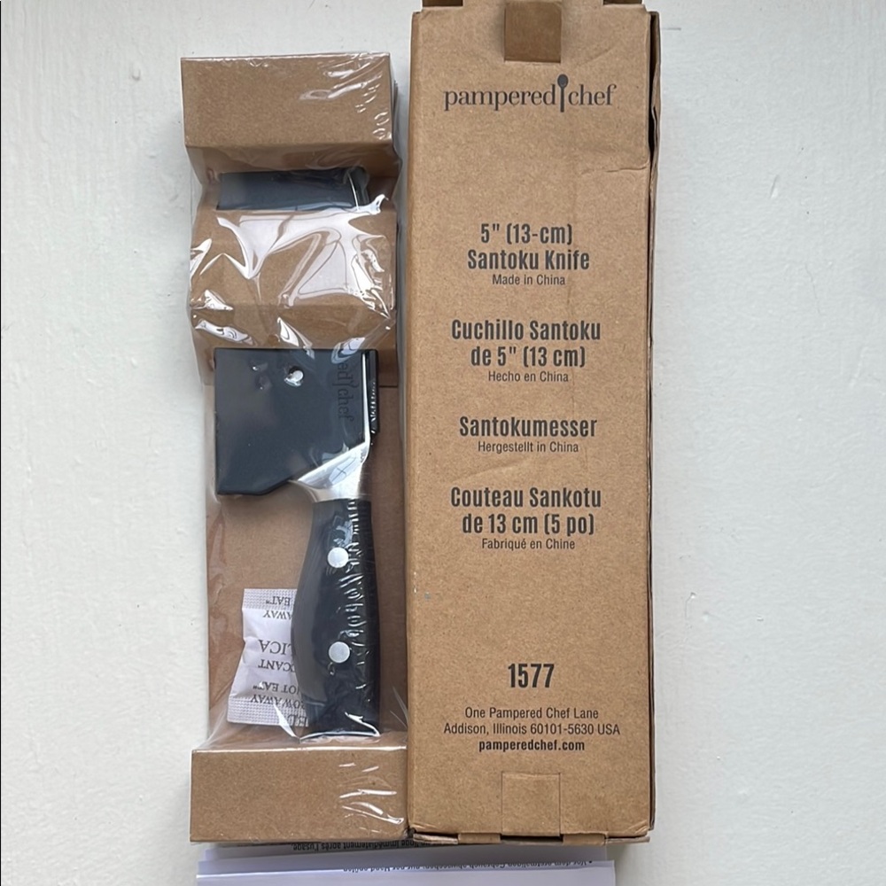 Pampered Chef 5-Inch Santoku Knife with Black Handle new in box